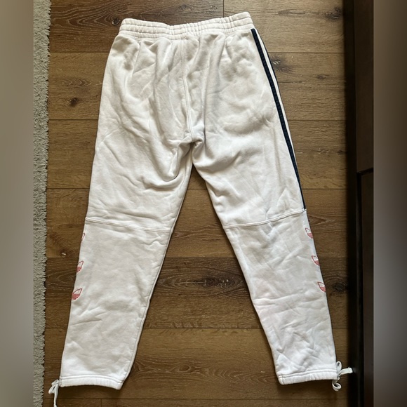 ADIDAS SWEATPANTS Size M - Picture 7 of 9